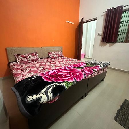 Khatu Shyam Guest House Ayodhya Exterior photo