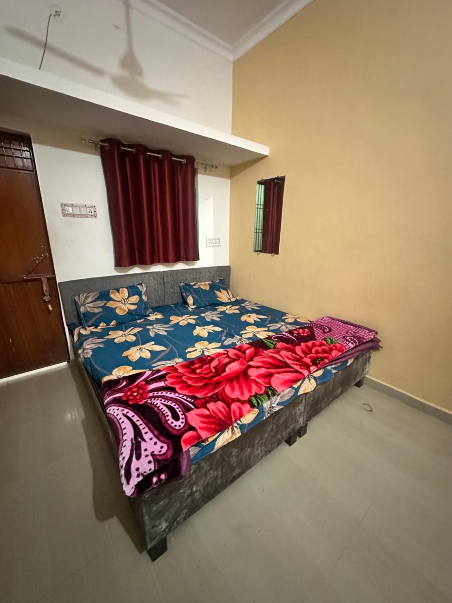 Khatu Shyam Guest House Ayodhya Exterior photo